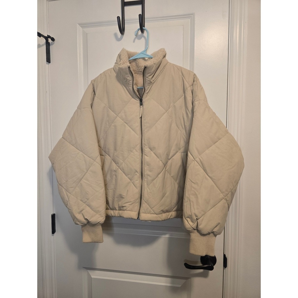 American Eagle Reversible Puffer Jacket Womens M Cream Excellent Sherpa Quilted - Picture 6 of 12